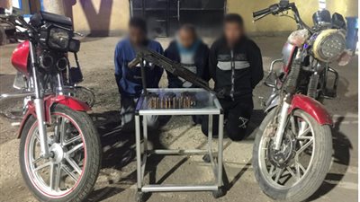 أمن سوهاج يضبط تشكيلا عصابيا بتهمة السرقة بالإكراه