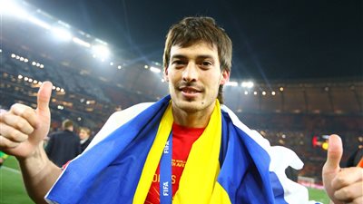 فيفا يحتفل بعيد ميلاد دافيد سيلفا (صورة)