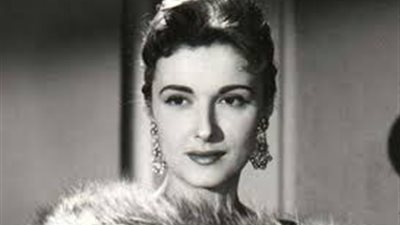 في ذكرى ميلادها.. مسابقة غلاف مجلة سبب دخول مريم فخر الدين عالم الفن 