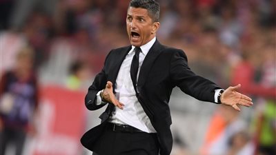 لوشيسكو يعلن تشكيل الهلال ضد الباطن بالدوري السعودي