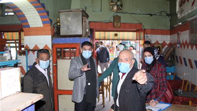 غلق 6 منشآت و29 ألف جنيه غرامات حصيلة مخالفات الإجراءات الاحترازية بغرب الإسكندرية