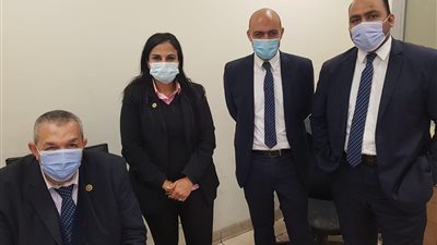 جمارك مطار القاهرة تضبط محاولة تهريب عدد من الهواتف المحمولة