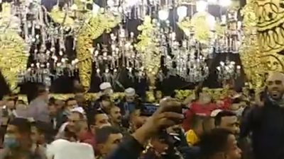 شاشة عملاقة وحضور بالآلاف.. إقامة سُرادق عزاء وسط غياب تام للمسؤولين في الشرقية (صور)