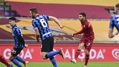 الشوط الأول.. روما يتقدم على إنتر بهدف بيليجريني