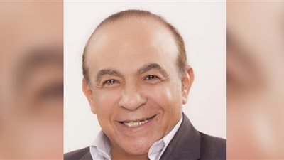 انهيار وبكاء شقيقة هادي الجيار خلال تشييع جنازته