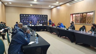 الإسماعيلي يواجه الرجاء المغربي بالزي التقليدي