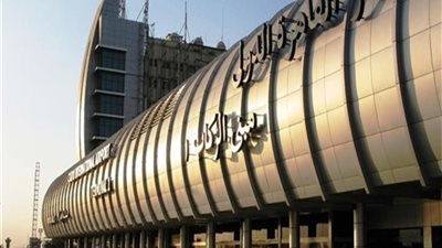 جمارك مطار القاهرة تضبط محاولة تهريب 3 أجهزة طبية (صور)