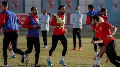 علي معلول يشارك في المران الجماعي للأهلي