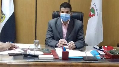 للتغيب وارتداء الجلباب.. إحالة 7 عاملين بالمجالس القروية في سوهاج للتحقيق العاجل