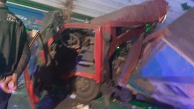 حادث تصادم سيارتين بطريق الصحراوى الغربى بأسوان دون وفيات