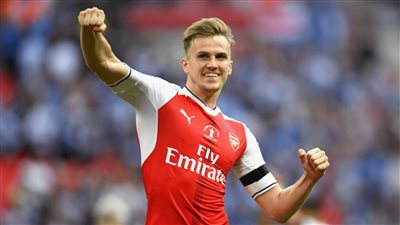 أرسنال يجدد عقد روب هولدينج حتى عام 2024