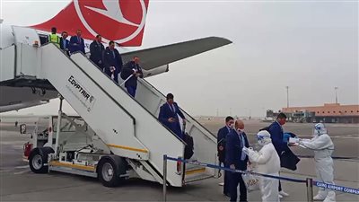 وصول منتخب المغرب لكرة اليد إلى مطار القاهرة (فيديو)