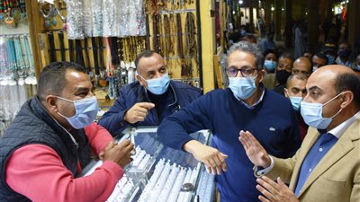 محافظ أسوان: تطوير منطقة السوق يضم نوافير مائية وبوابات وأعمدة ديكورية