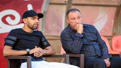 الأهلي ينتظر رد مؤمن زكريا بشأن مرافقة بعثة الفريق إلي الدوحة 