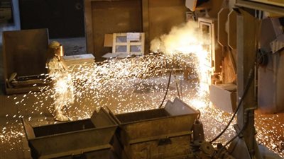 أول استجواب عن تصفية شركة الحديد والصلب بحلوان