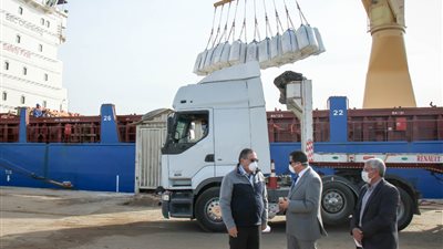 ميناء دمياط: مغادرة قطاري بضائع بحمولة 2500 طن قمح إلى صوامع شبرا