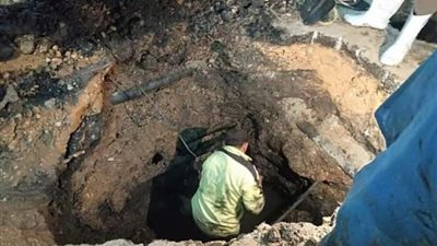 هبوط أرضي مفاجئ خلف المدرسة العسكرية في بلبيس.. وتحرك عاجل من المسؤولين (صور)