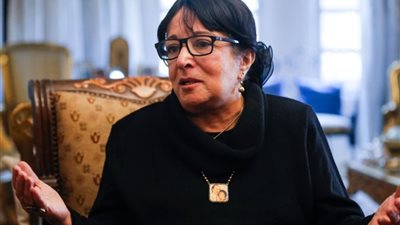 سميرة عبد العزيز: 