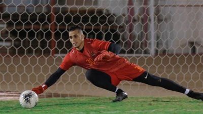 ضمك السعودي يعلن رحيل الحارس الجزائري مصطفى زغبة