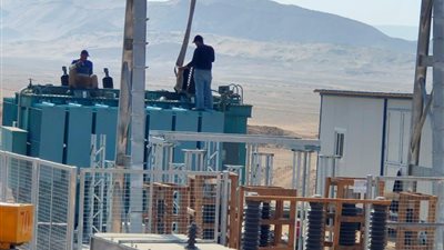 إطلاق التيار الكهربائي بمحطة محولات مدينة غرب قنا لتغذية المناطق المختلفة