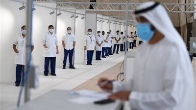 دبي تفرض قيودًا على الفنادق وتؤجل جميع العمليات الجراحية مع تزايد إصابات كورونا