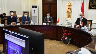 وزير الإسكان: التنسيق مع cscec الصينية لتنفيذ عدد من المشروعات بالمدن الجديدة