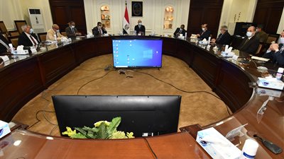 وزير الإسكان يشدد على سرعة تنفيذ مشروعات المبادرة الرئاسية 