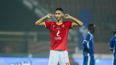 بدر بانون يعود لقيادة دفاع الأهلي أمام بيراميدز 