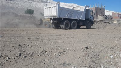 حملة نظافة وتوسعة لطريق 