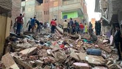 استخراج طفل من تحت أنقاض عقار المحلة المنهار وجارٍ البحث عن 10 آخرين 