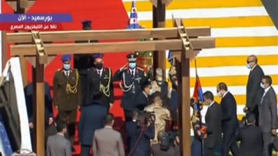 السيسي يصل إلى مشروع الفيروز  للاستزراع السمكي ببورسعيد لافتتاحه