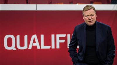 كومان يعلن تشكيل برشلونة لمواجهة إلتشي بالدوري الإسباني