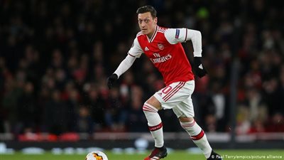 أوزيل يشكر أرسنال على طريقته الخاصة (فيديو)