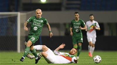 أهلي جدة يفوز على الاتفاق بصعوبة ويطارد الهلال في صدارة الدوري السعودي