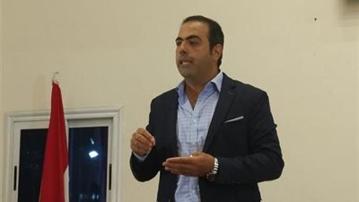 بطولة العالم لليد.. محمود حسين يشارك المنتخب الوطني فرحة التأهل لربع النهائي