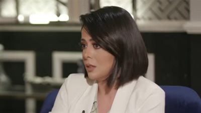 حفيدة فريد الأطرش باكية: 