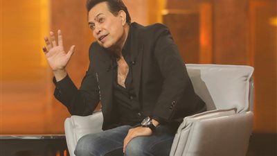 حكيم: سأسجل القرآن الكريم وأدعية دينية بصوتي بعد اعتزال الغناء