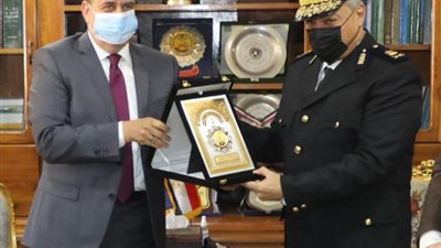 محافظ المنوفية يقدم التهنئة لقيادات مديرية الأمن بمناسبة الاحتفال بعيد الشرطة (صور) 