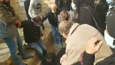 جثمان عبلة الكحلاوي يصل مثواه الأخير بمقابر البساتين (صور)