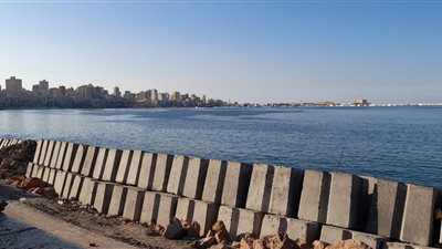 قبل نوة الكرم.. سماء صافية وأجواء مشمسة فى الإسكندرية (صور)