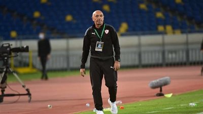 باتشكيو: بلاتيني أصعب لاعب واجهته ولم ألعب أمام مارادونا