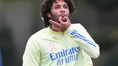 محمد النني يختتم تدريباته لمواجهة ساوثهامتون في الدوري الإنجليزي