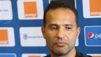 مؤمن سليمان يجتمع بأحمد مجاهد لحسم مصيره مع منتخب 2006