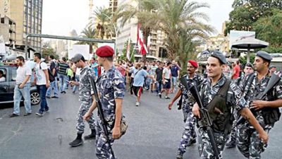 إصابة شخص في مواجهات بين مواطنين وقوات الأمن اللبناني احتجاجًا على إغلاق البلاد