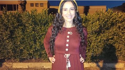 حنان مطاوع: 