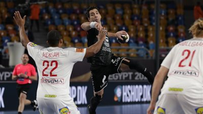 بطولة العالم لليد.. مصر والدنمارك يلجآن إلى الوقت الإضافي بعد انتهاء المباراة بالتعادل