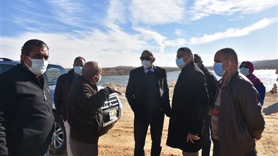 نائب وزير الإسكان يتابع تنفيذ مشروعات الصرف الصحي بمدينة القاهرة الجديدة