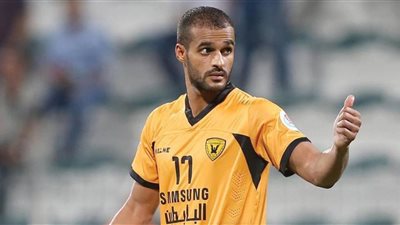 بدر المطوع يقترب من خطف لقب العميد