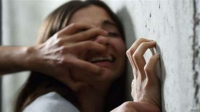 من الصعيد للهاوية.. مأساة طفلة اغتصبها شقيقان وجهزتها بائعة هوى بالمساحيق في الشرقية