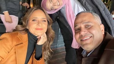 تارا عماد مُحجبة في 